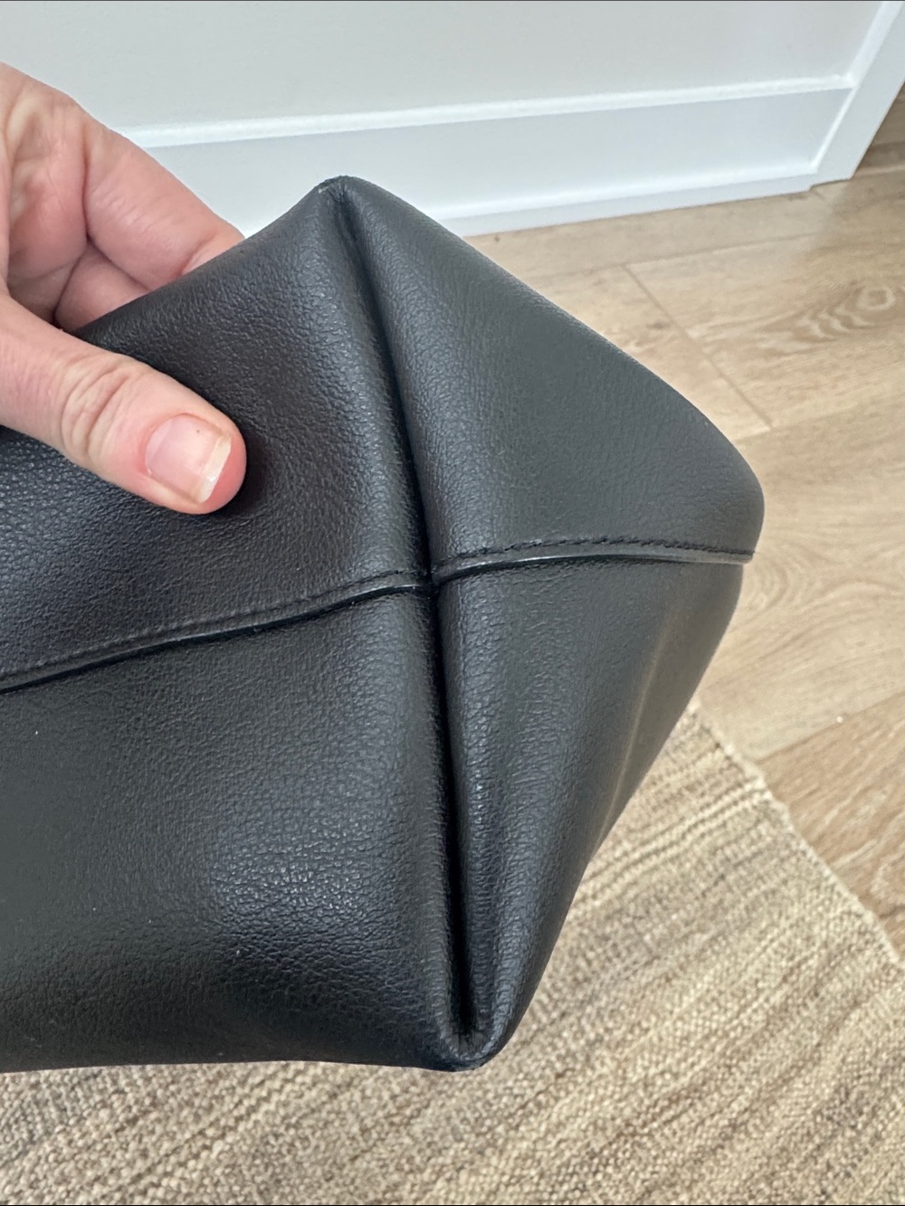 Saint Laurent Black Leather Tote with Gold YSL Pouch - Picture 9 of 11